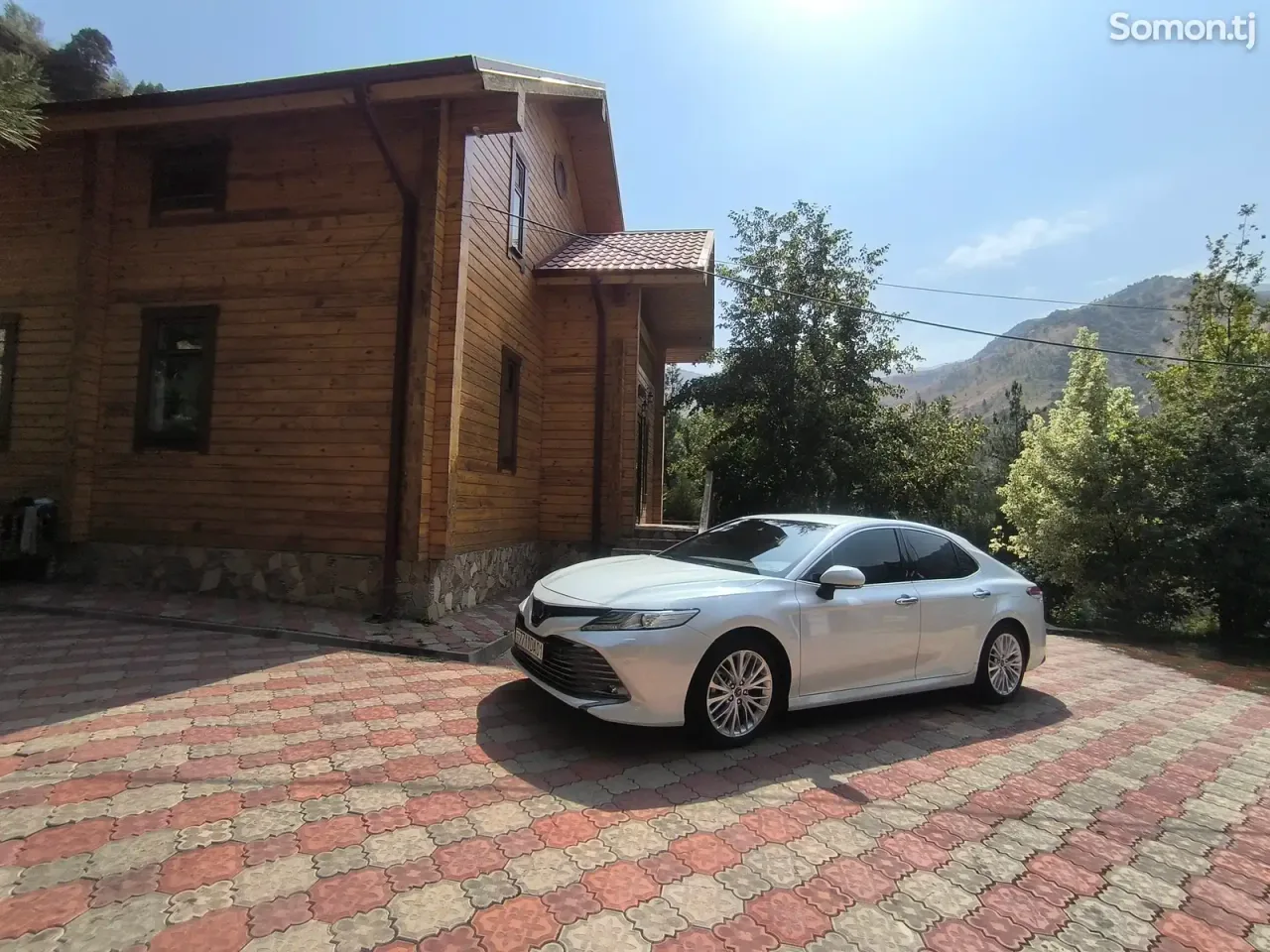 Toyota Camry 2019 · 2.5 AT