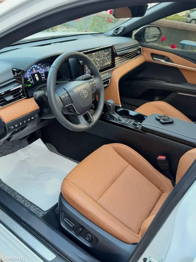 Toyota Camry 2026 · 2.5 AT