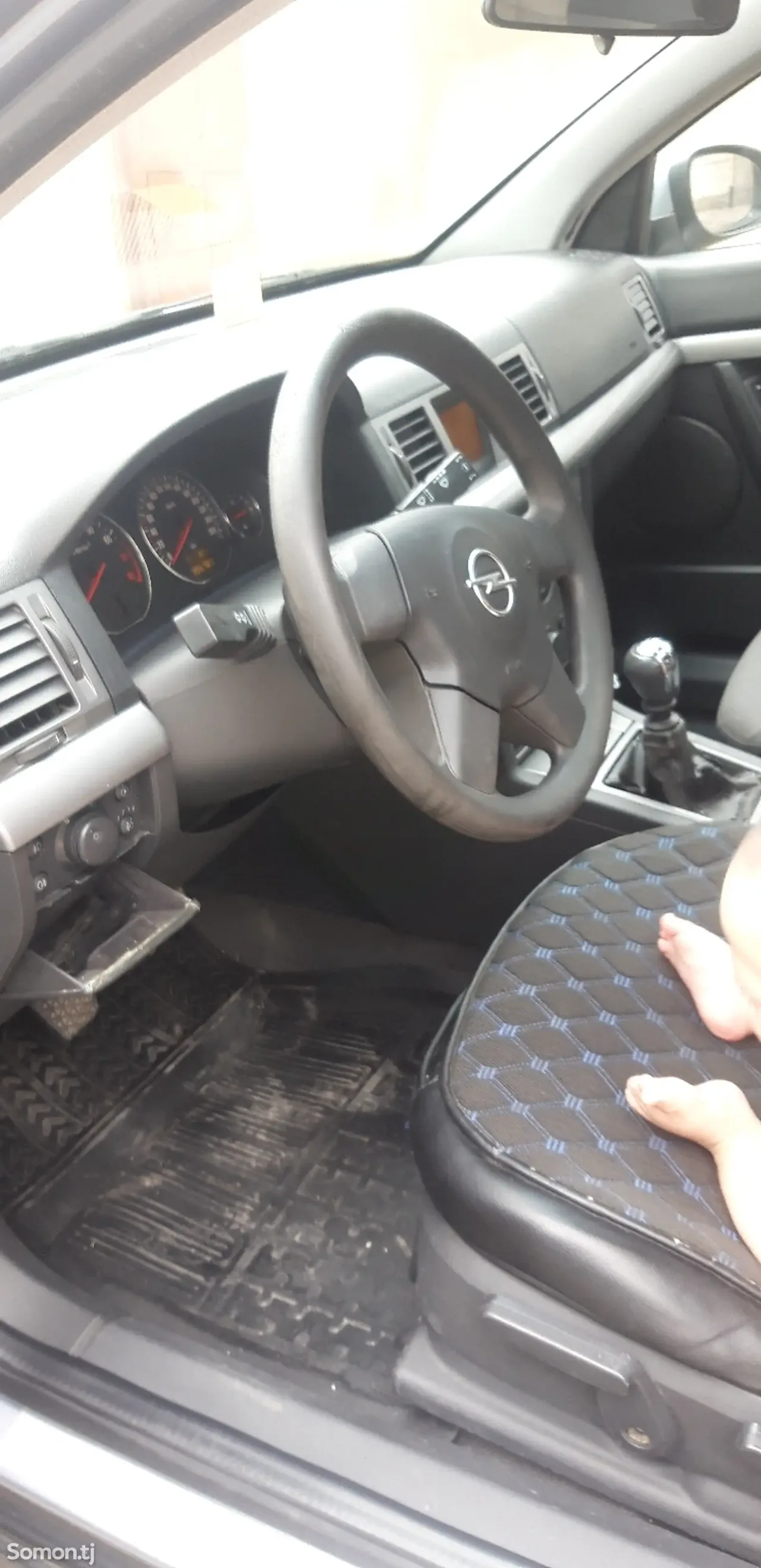 Opel Vectra C 2003 · 2.2 MT