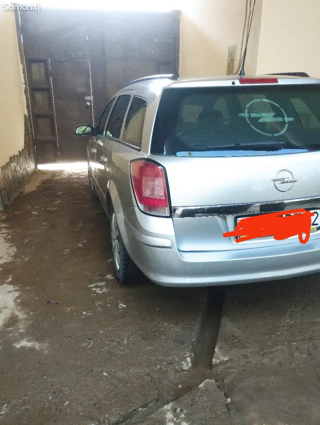 Opel Astra H 2006 · 1.8 MT