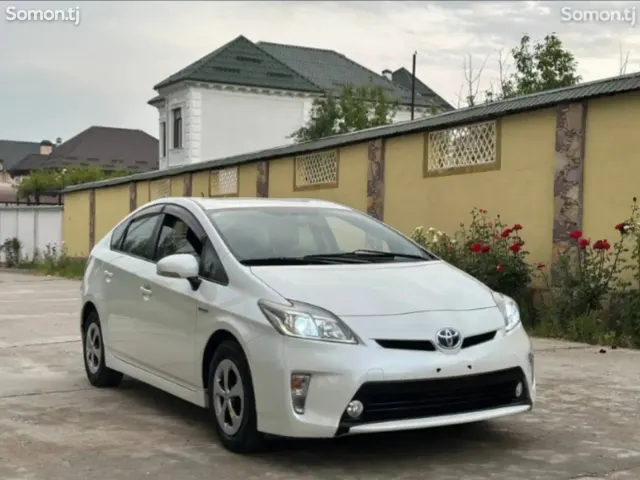 Toyota Prius 2014 · 1.8 CVT