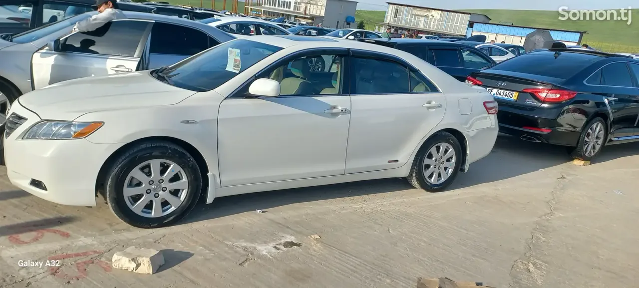 Toyota Camry 2007 · 2.4 AT