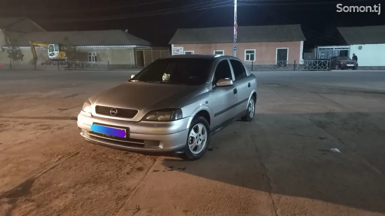 Opel Astra G 2000 · 1.6 MT