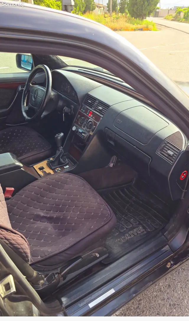 Mercedes-Benz C class 1995 · 1.8 MT