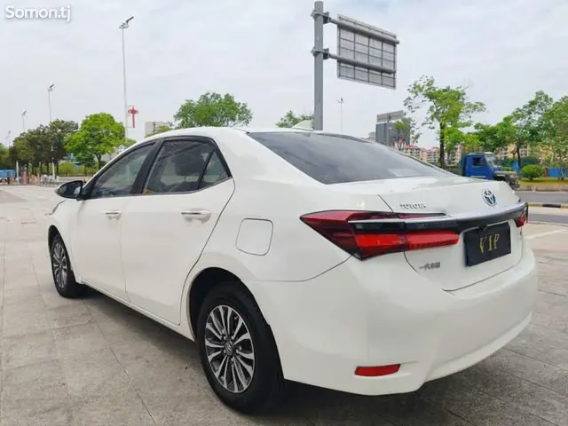 Toyota Corolla 2017 · 1.8 AT