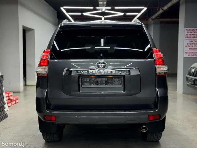 Toyota Land Cruiser Prado 2017 · 4.0 AT