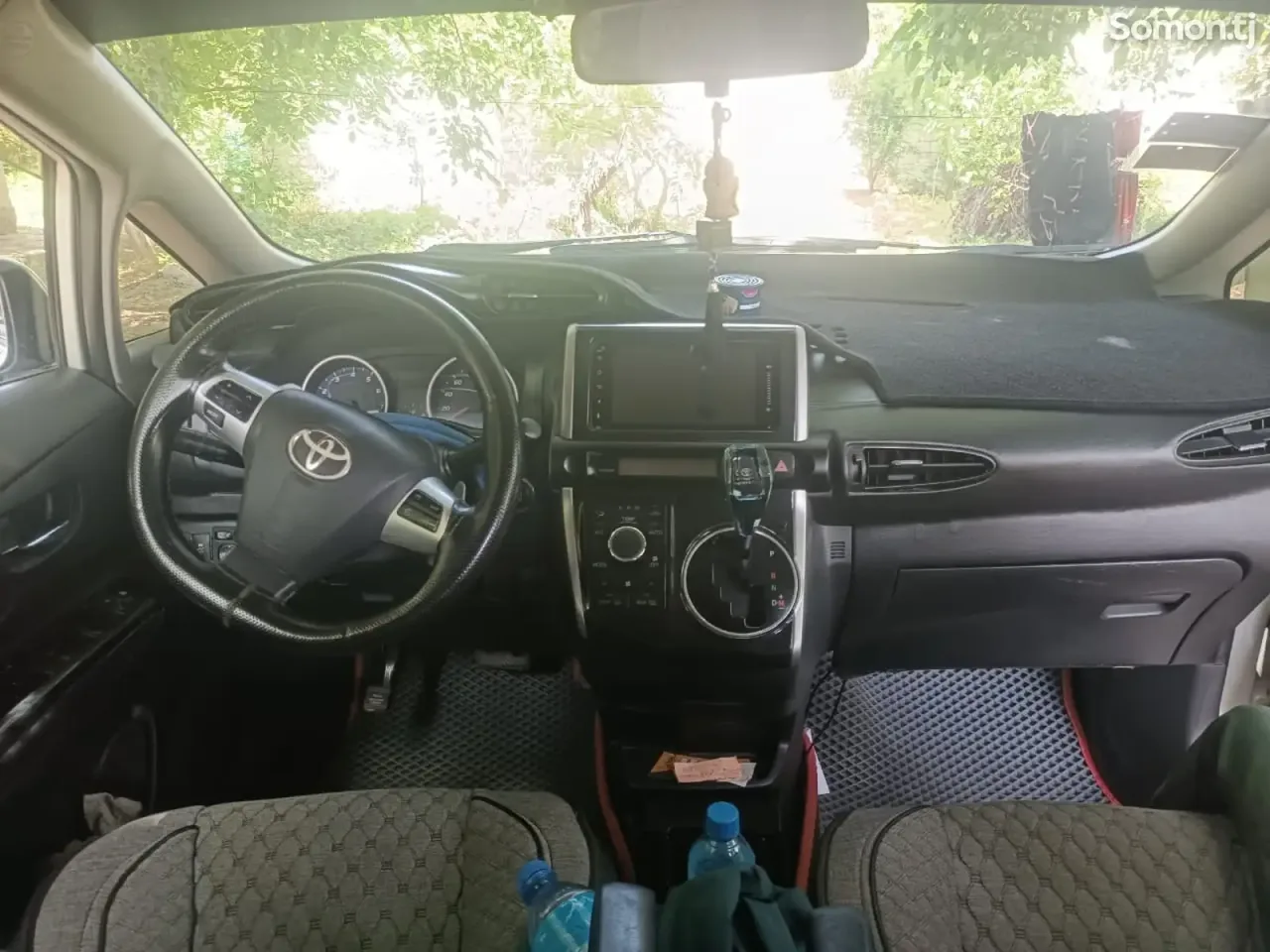 Toyota Wish 2012 · 1.8 AT