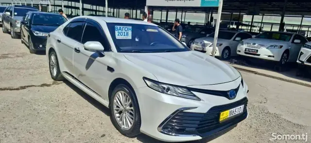 Toyota Camry 2018 · 2.4 AT