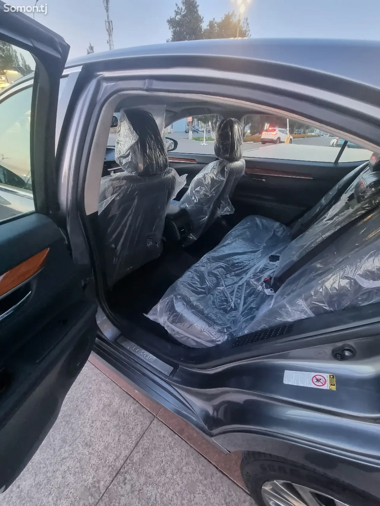 Lexus ES series 2014 · 2.5 AT