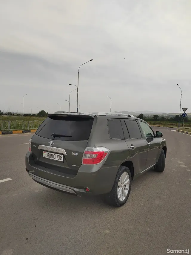 Toyota Highlander 2008 · 3.3 AT