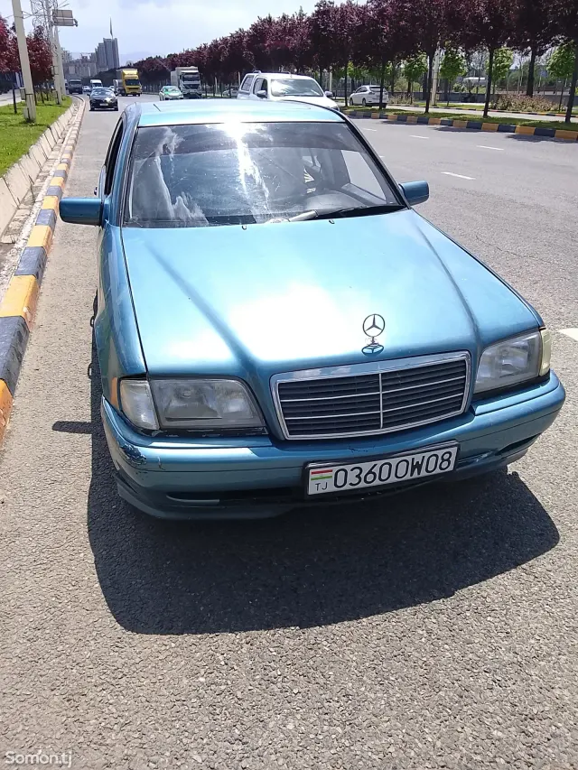 Mercedes-Benz C class 1995 · 1.8 MT