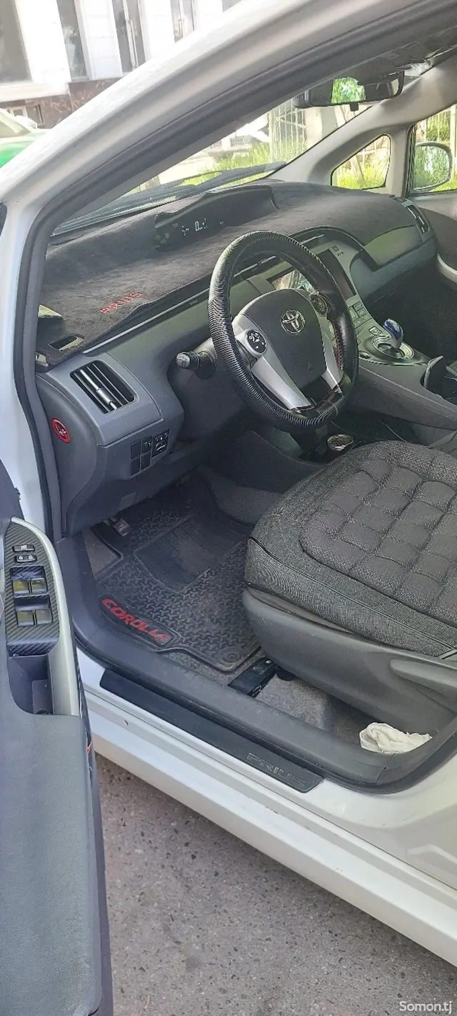 Toyota Prius 2010 · 1.8 AMT
