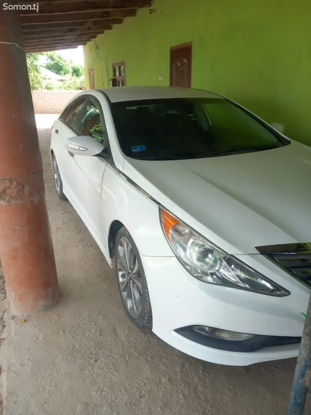 Hyundai Sonata 2014 · 2.0 AT