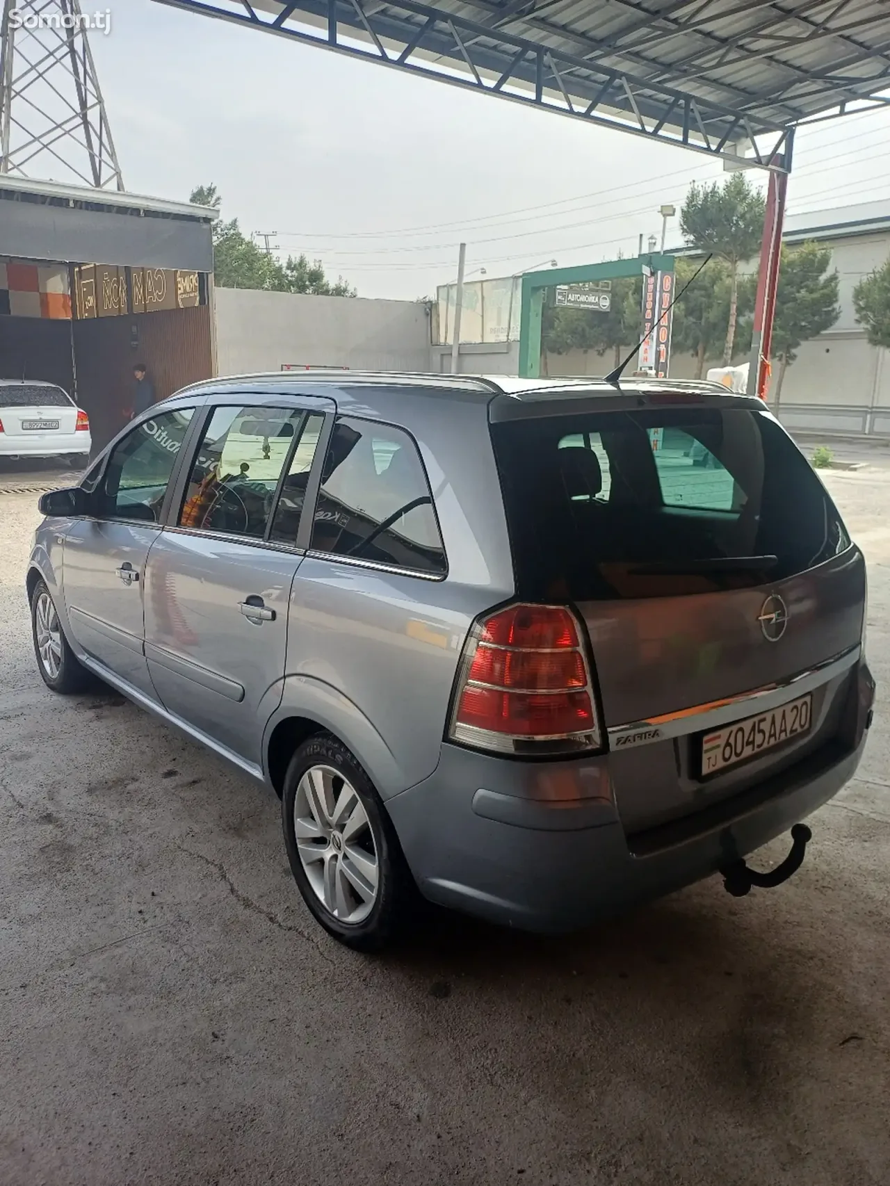 Opel Zafira 2007 · 1.6 MT