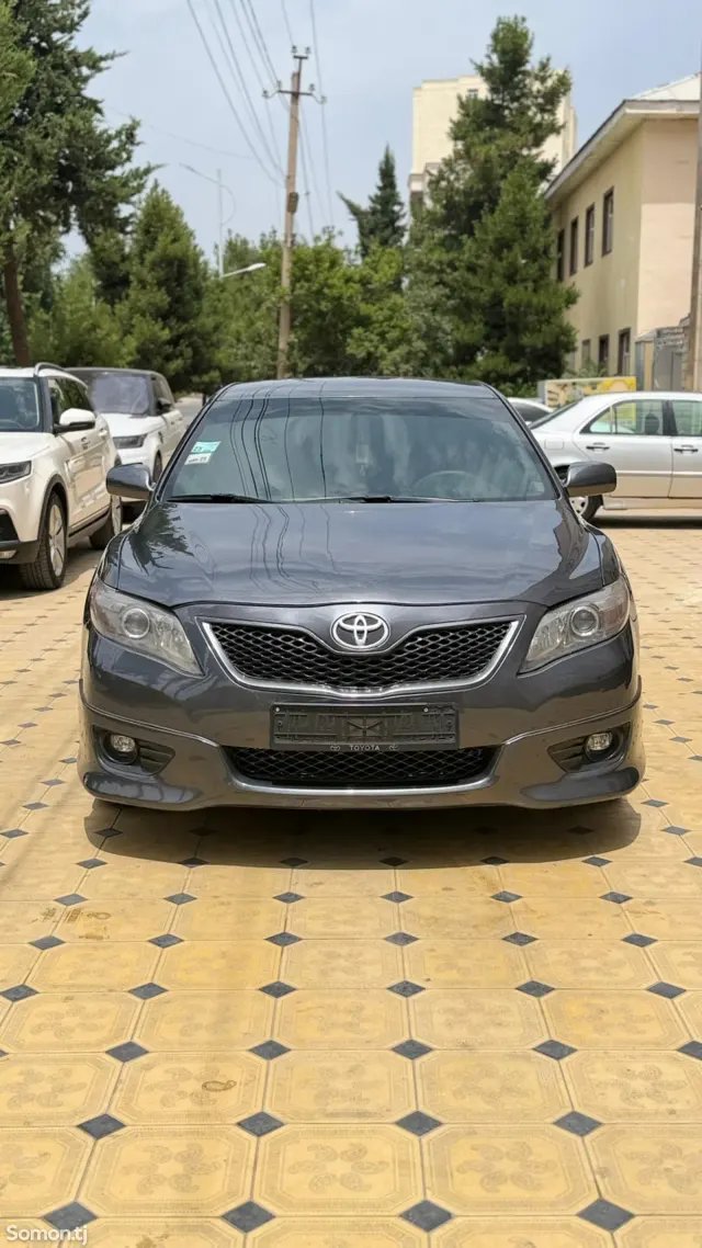Toyota Camry 2010 · 2.5 AT
