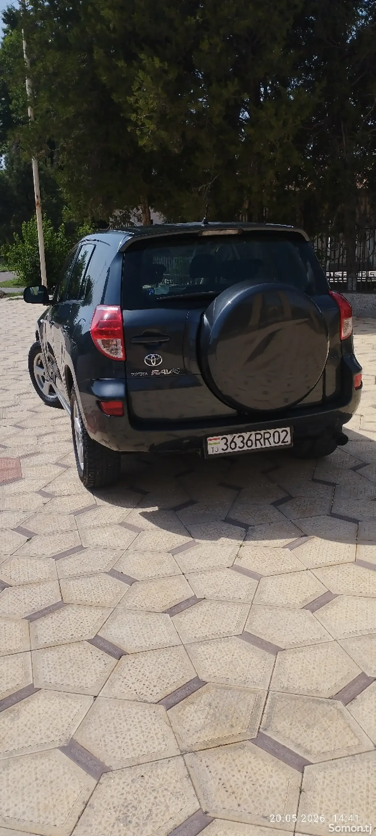 Toyota RAV 4 2006 · 2.2 MT