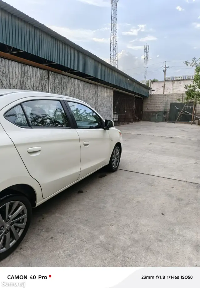 Mitsubishi Mirage 2017 · 1.4 AT