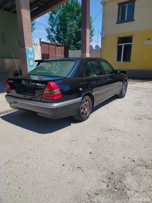 Mercedes-Benz C class 1995 · 2.0 MT
