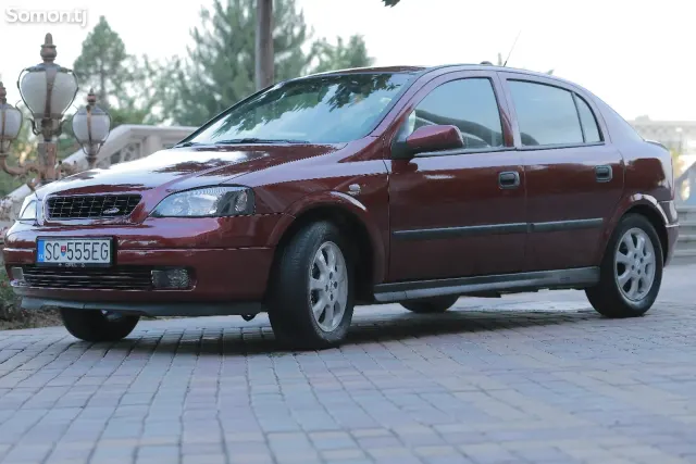 Opel Astra G 1998 · 1.6 MT