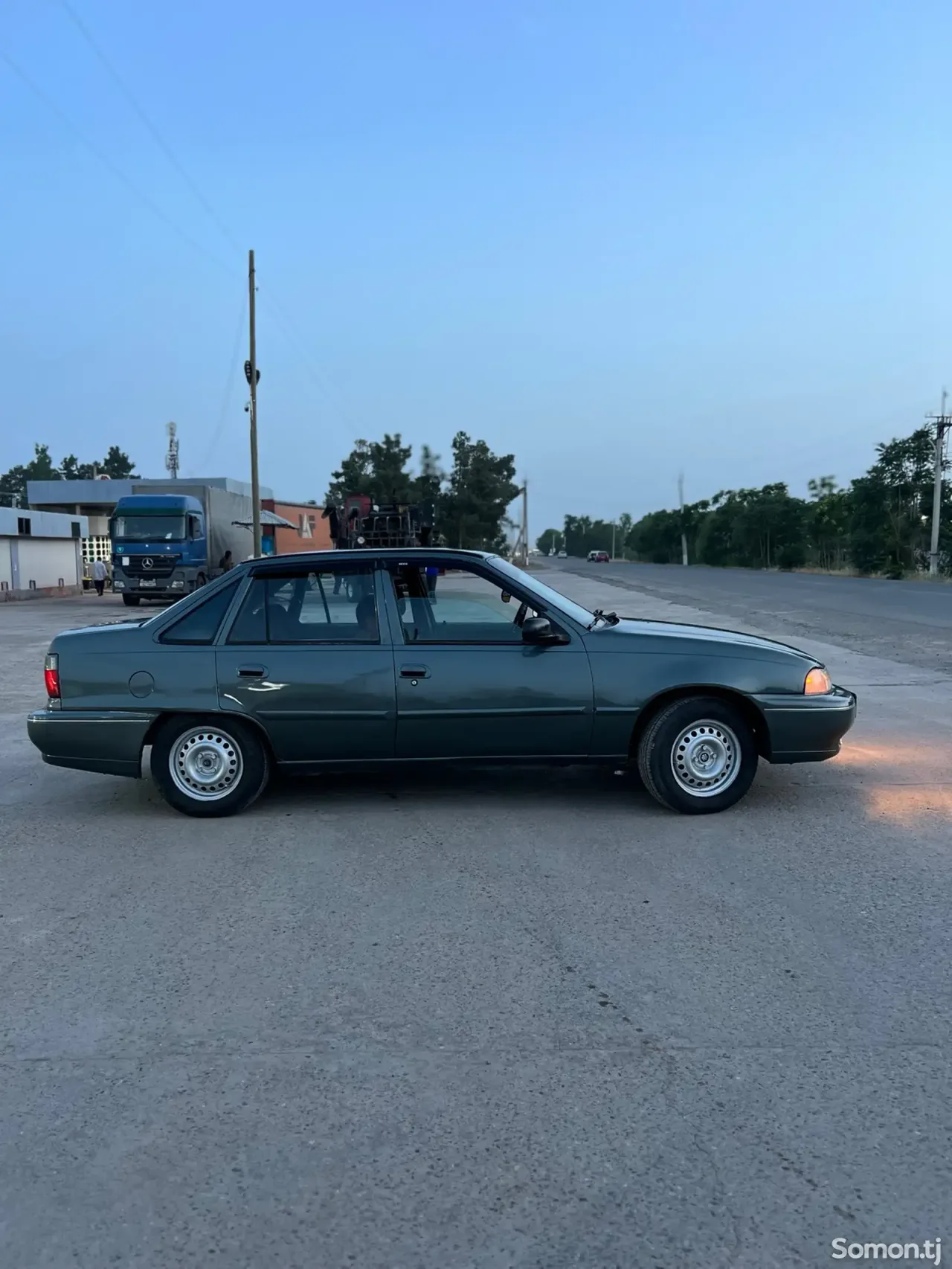 Daewoo Nexia 1995 · 1.6 MT