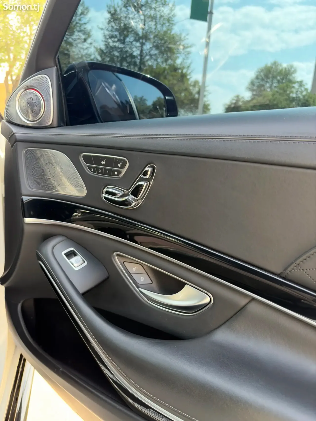 Mercedes-Benz S class 2015 · 5.5 AT