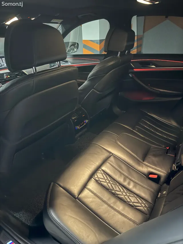 BMW 5 series 2018 · 2.0 AT