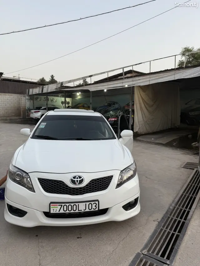 Toyota Camry 2010 · 2.5 AT