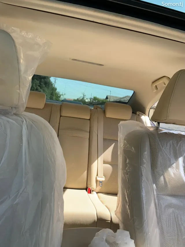 Lexus ES series 2015 · 3.0 AT