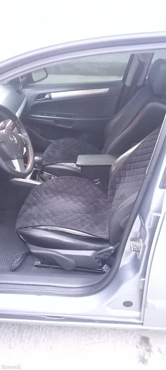 Opel Astra H 2008 · 1.6 MT