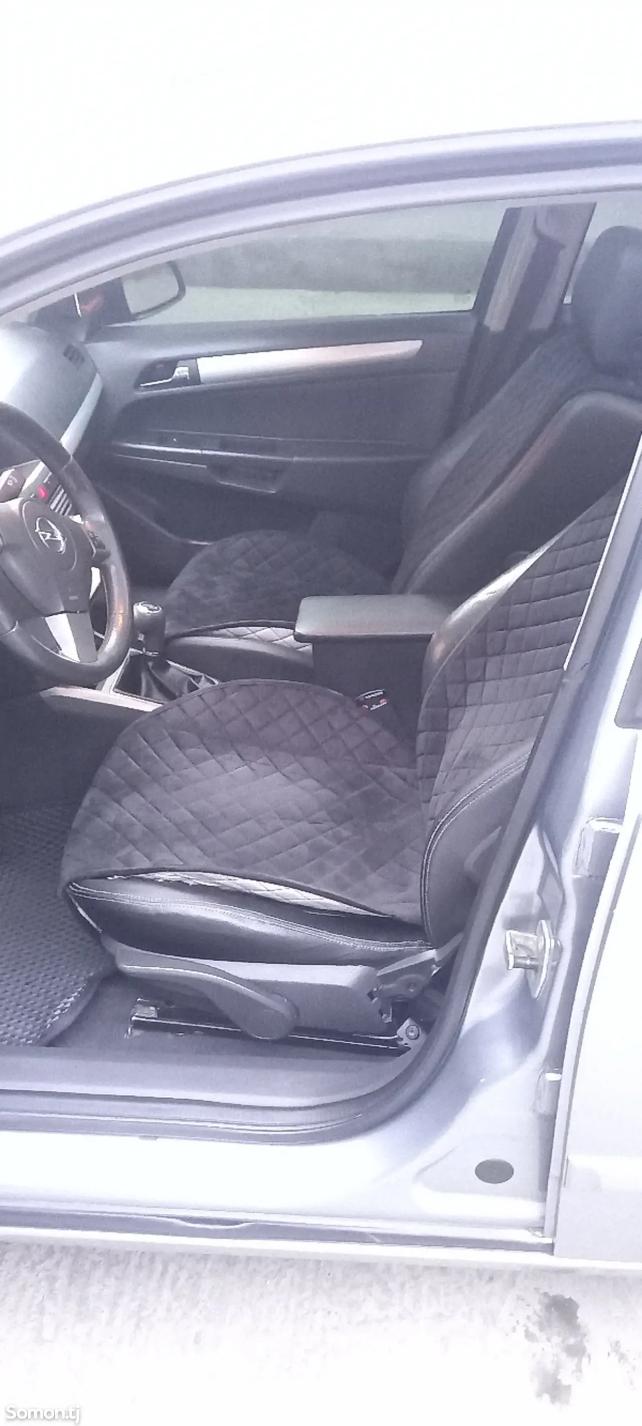 Opel Astra H 2008 · 1.6 MT