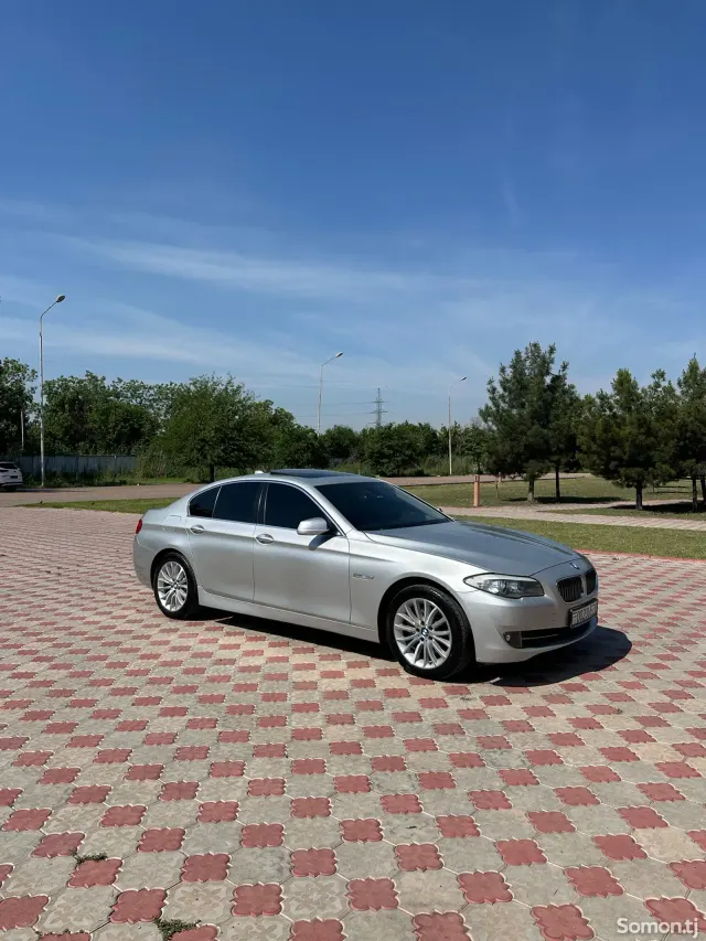 BMW 5 series 2011 · 2.0 AT