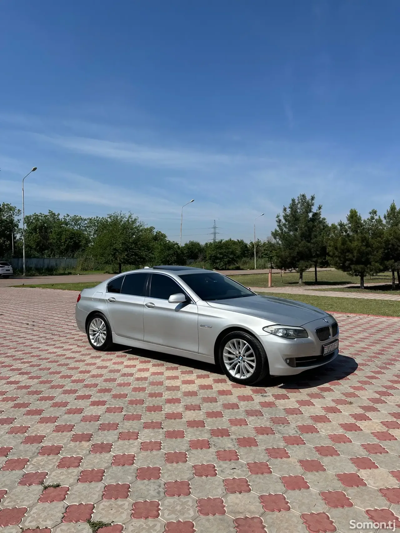 BMW 5 series 2011 · 2.0 AT