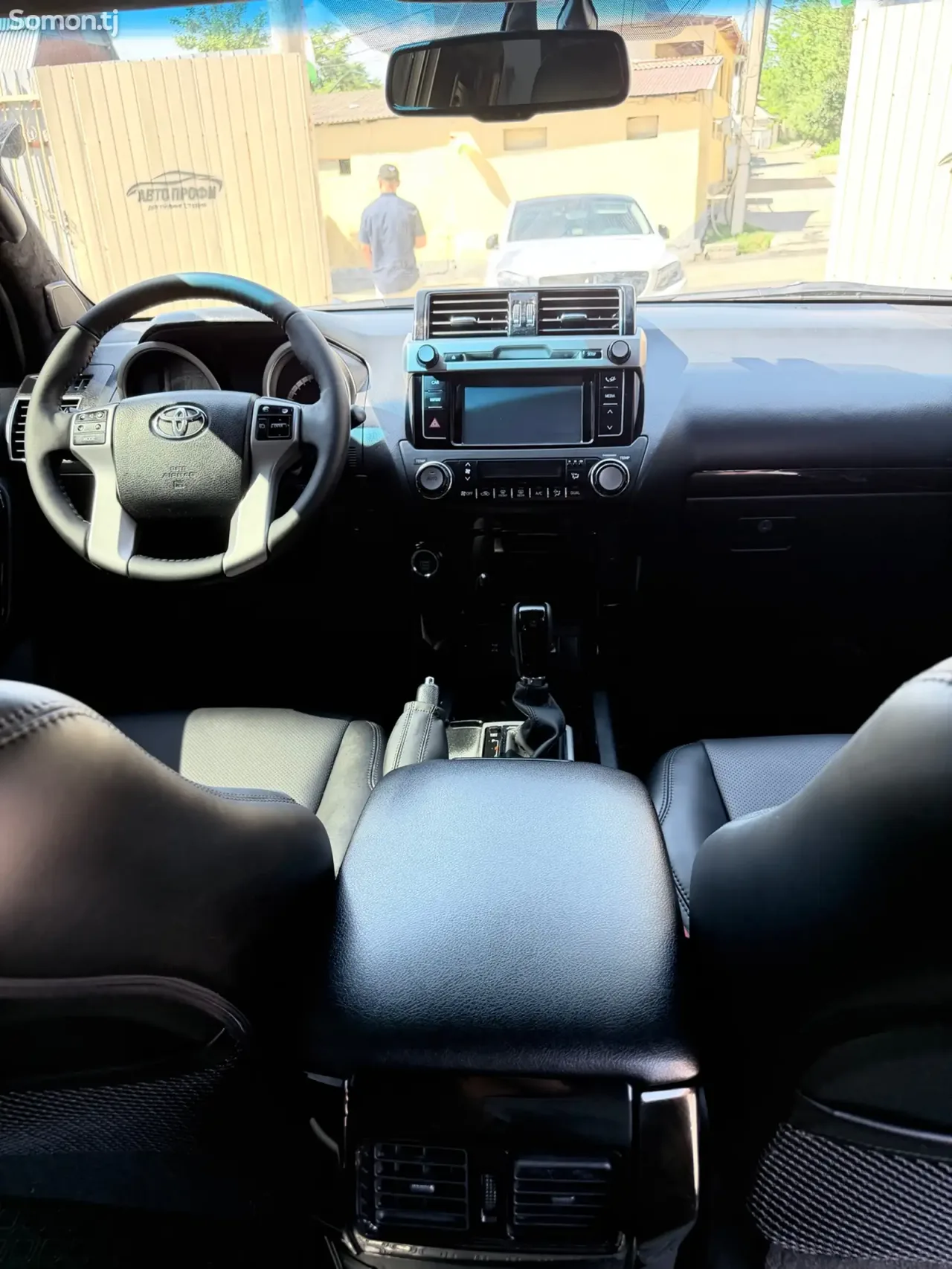 Toyota Land Cruiser Prado 2017 · 3.0 AT