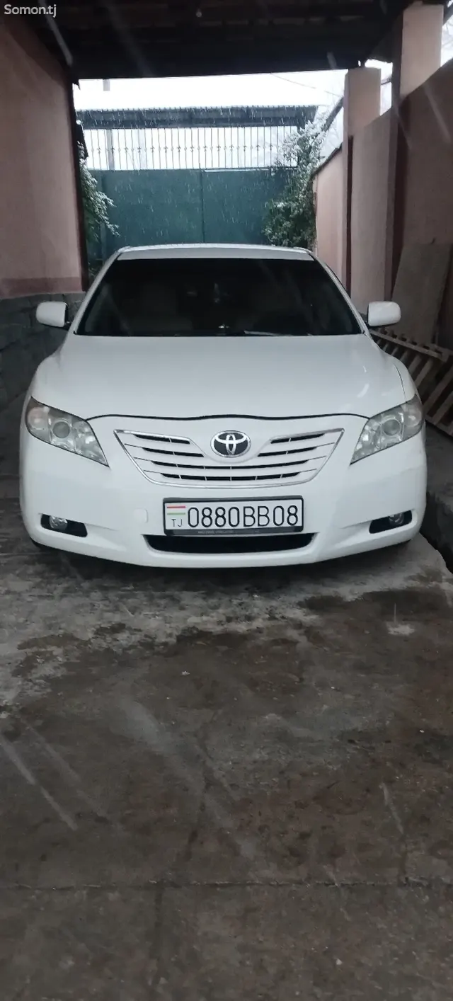Toyota Camry 2007 · 2.4 AT