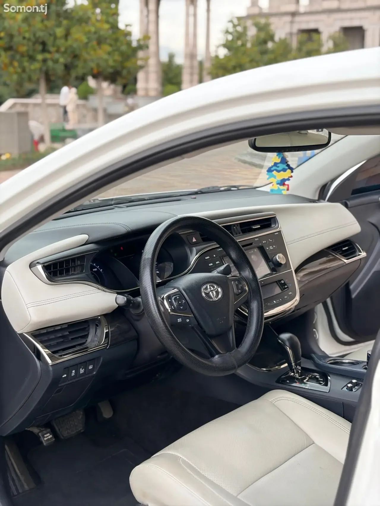 Toyota Avalon 2016 · 2.5 AT