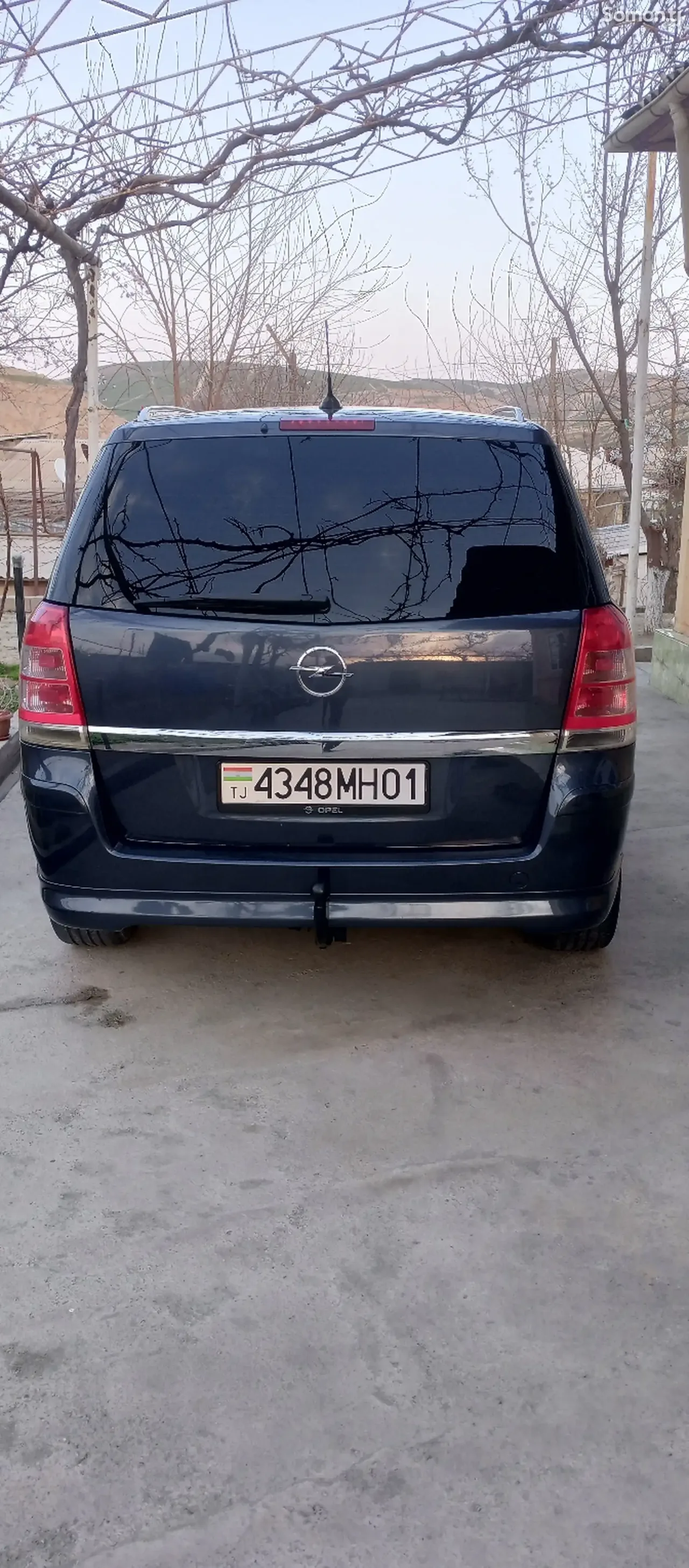 Opel Zafira 2008 · 2.2 MT