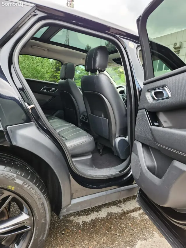 Land Rover Range Rover Velar 2020 · 2.5 AT
