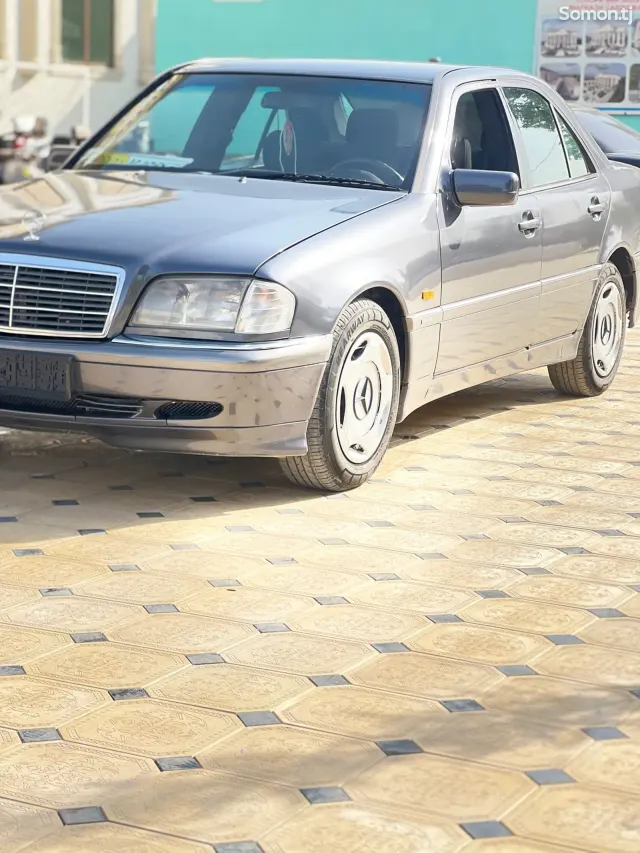Mercedes-Benz C class 1995 · 1.8 MT