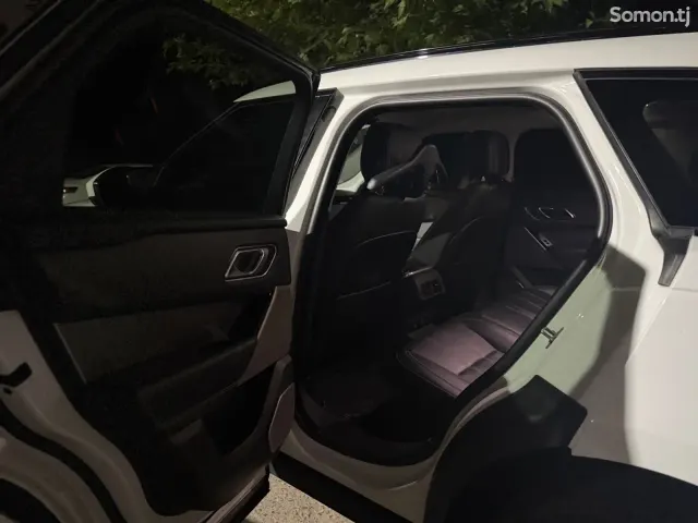 Land Rover Range Rover Velar 2018 · 2.0 AT