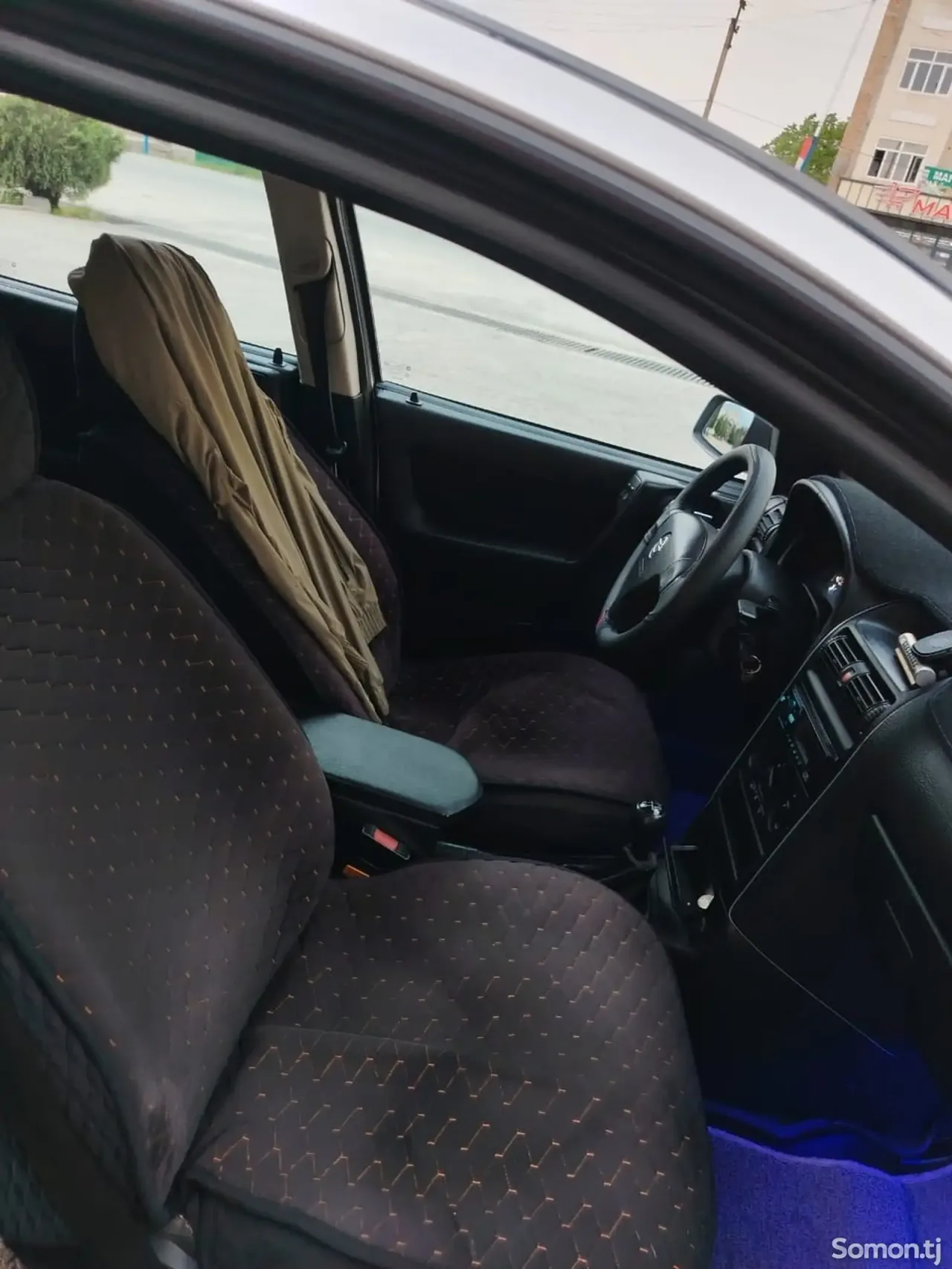 Opel Astra G 1998 · 1.6 MT