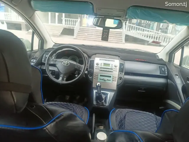 Toyota Verso 2007 · 2.2 MT