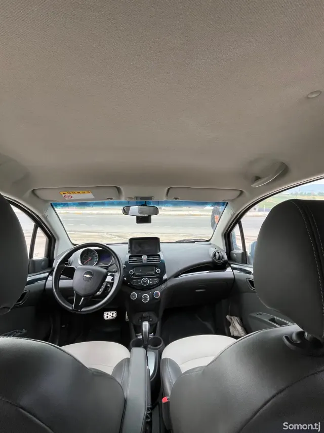 Chevrolet Spark 2015 · 1.3 AT