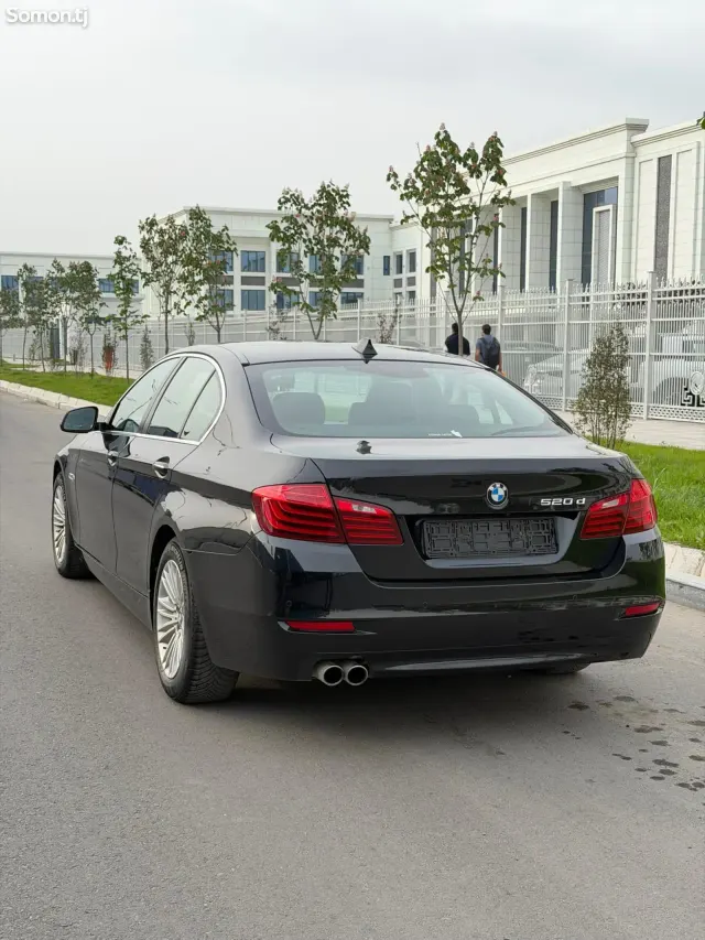 BMW 5 series 2015 · 2.0 AT