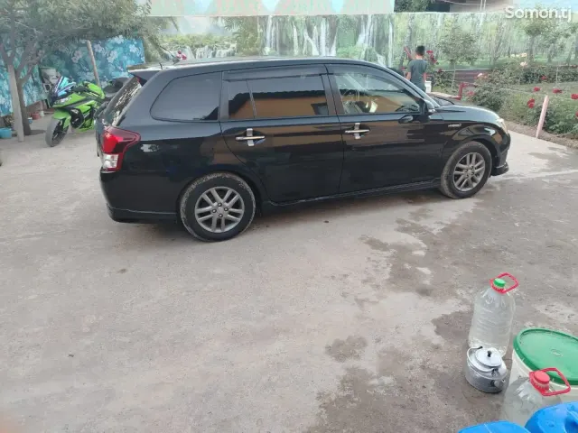 Toyota Fielder 2014 · 1.5 AT
