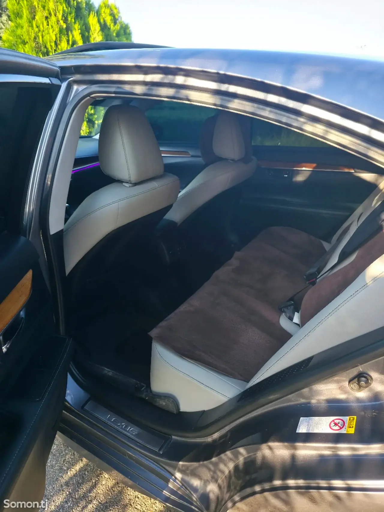 Lexus ES series 2014 · 3.0 AT