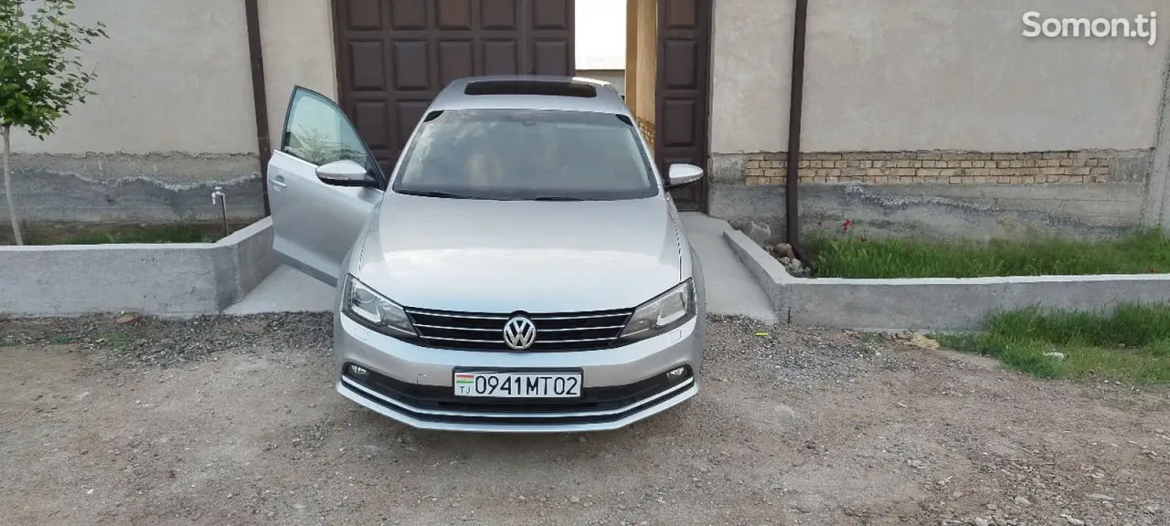 Volkswagen Jetta 2014 · 2.0 AT