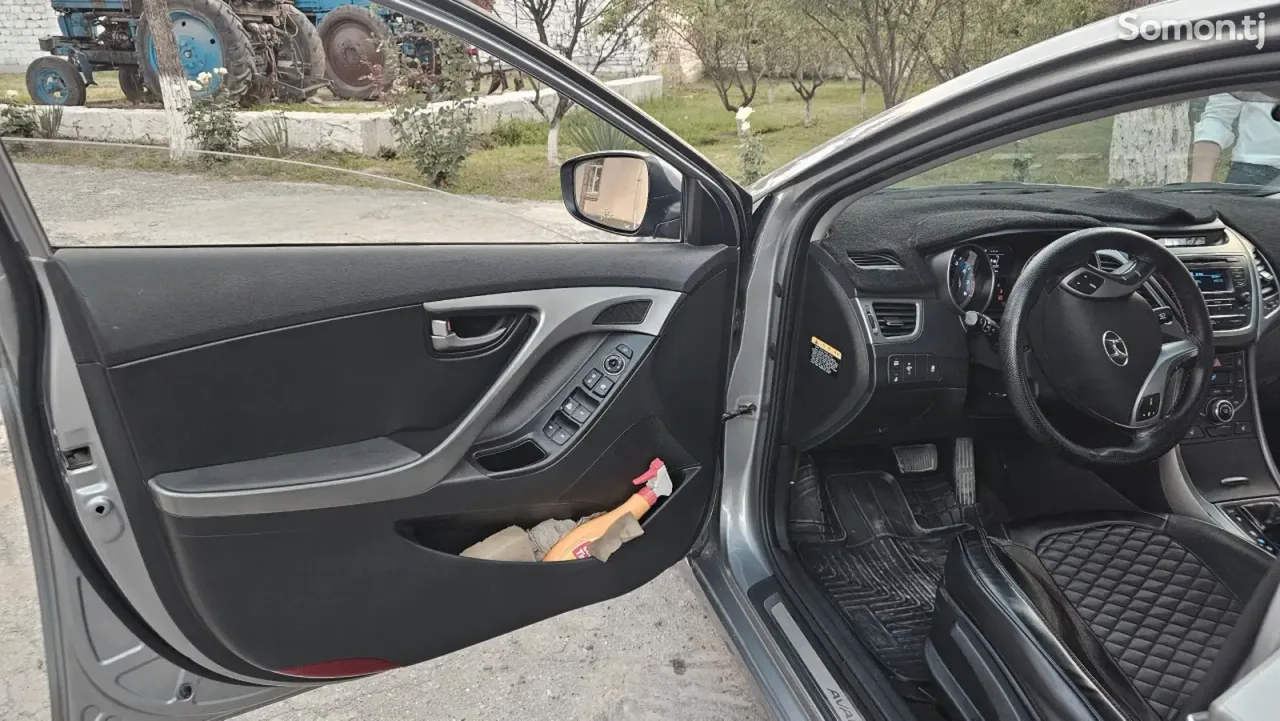 Hyundai Avante 2014 · 1.6 AT