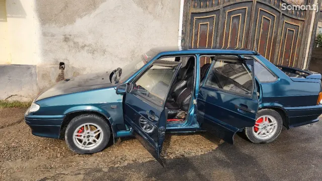 Lada (ВАЗ) 2115 2003 · 1.6 MT