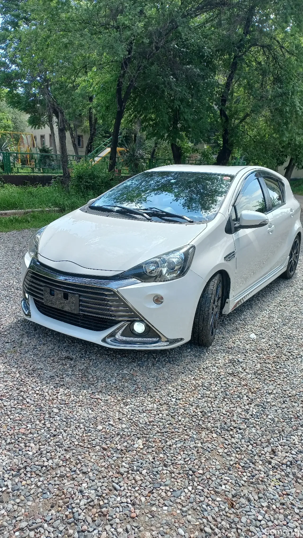Toyota Aqua 2014 · 1.5 AT