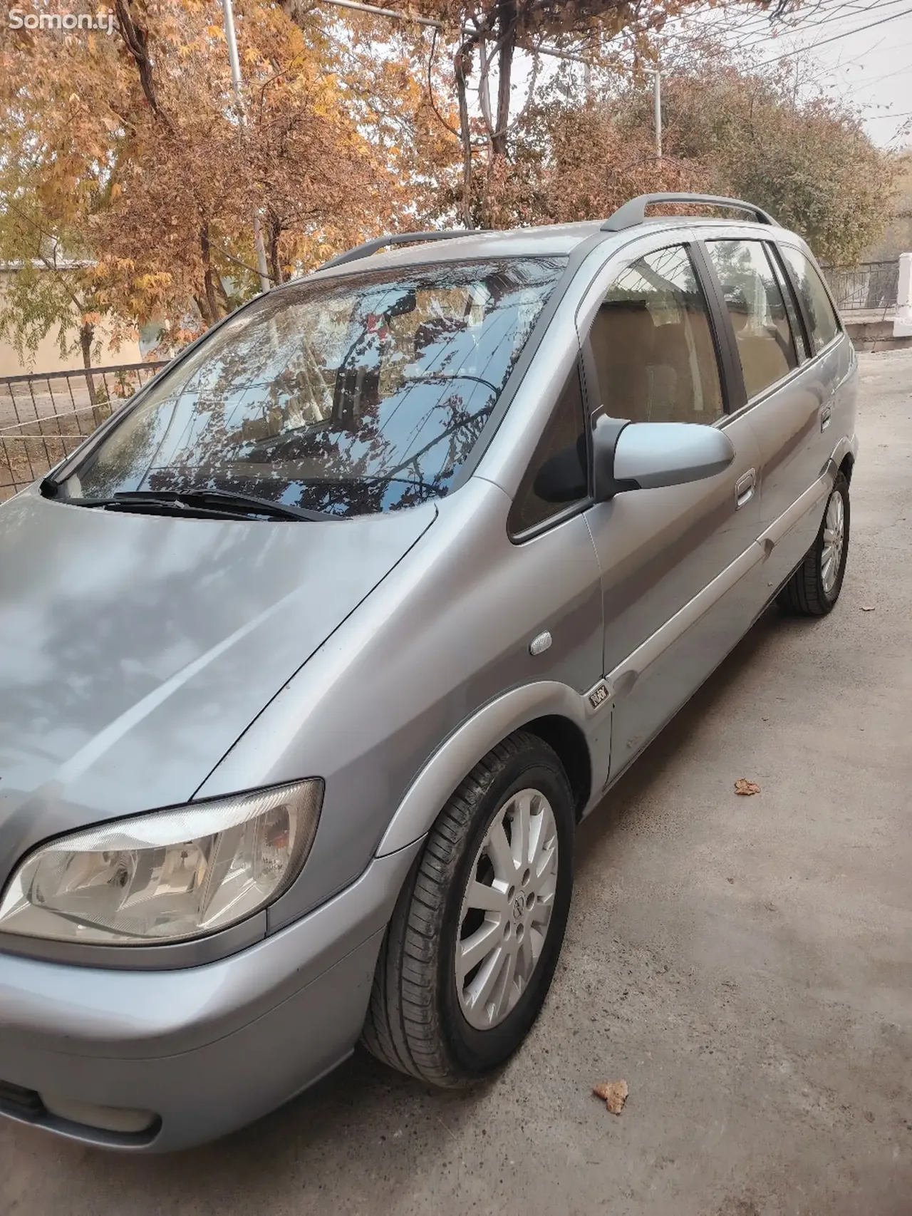 Opel Zafira 2006 · 2.2 AT
